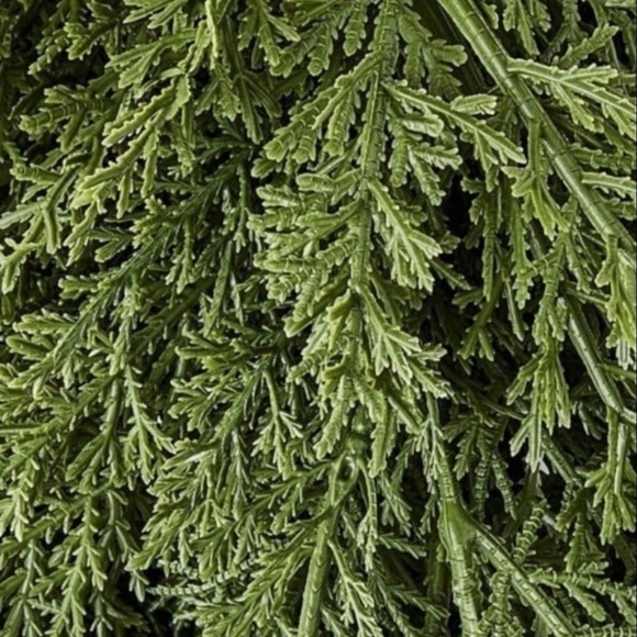 My Texas House 9FT - Real-touch Cedar Evergreen Artificial Christmas Gar… - Picture 4 of 5